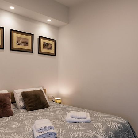 Modern Studio Apartment B Atina Dış mekan fotoğraf