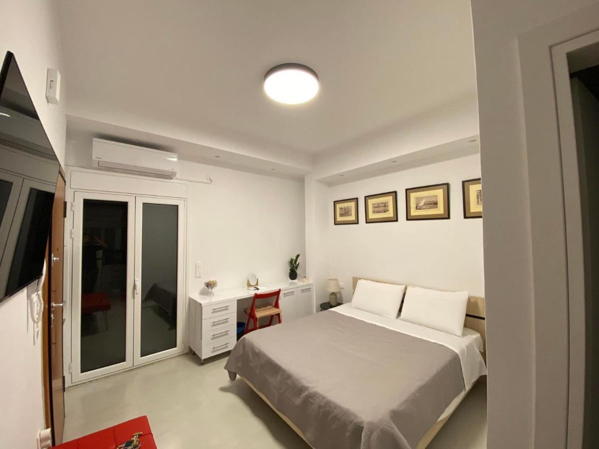 Modern Studio Apartment B Atina Dış mekan fotoğraf